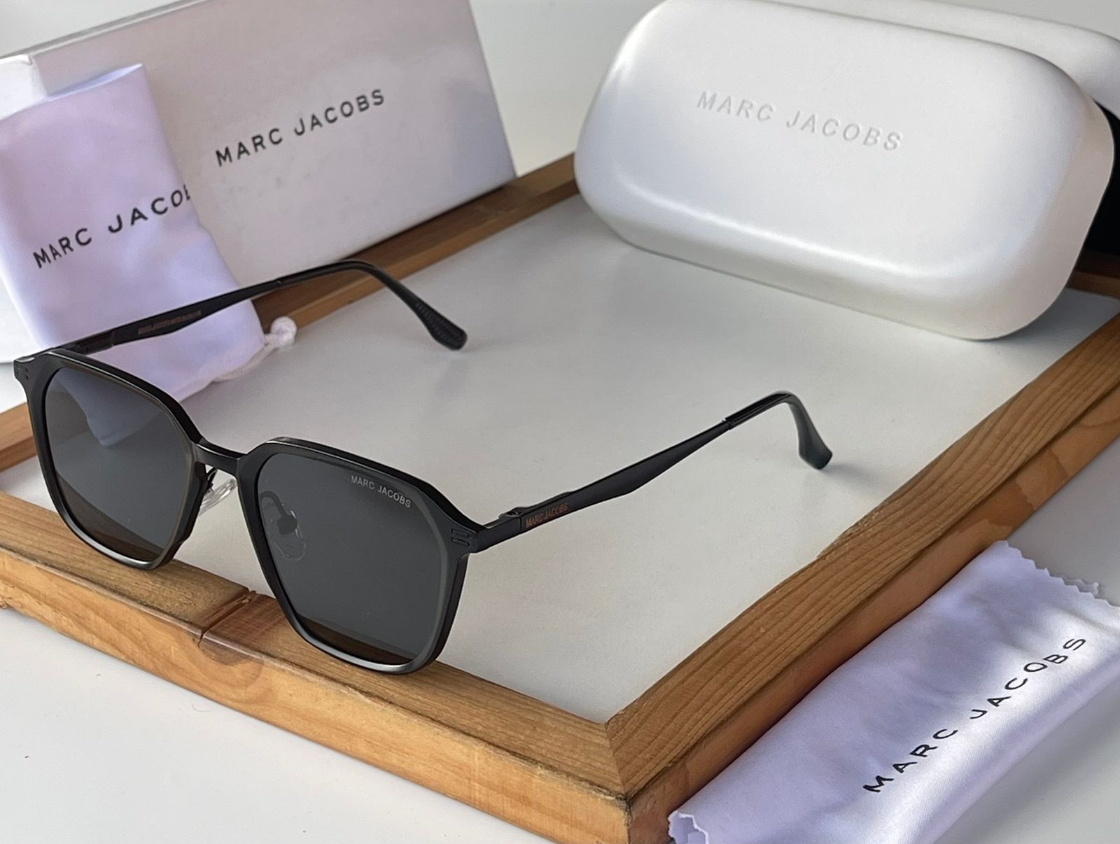 MARC JACOBS-SUNGLASSESS